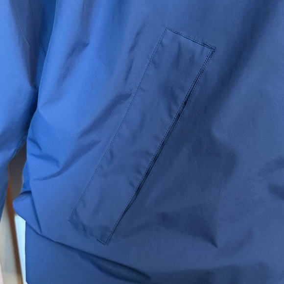 Lands' End Waterproof Packable Wind Jacket Size L - Picture 3 of 10